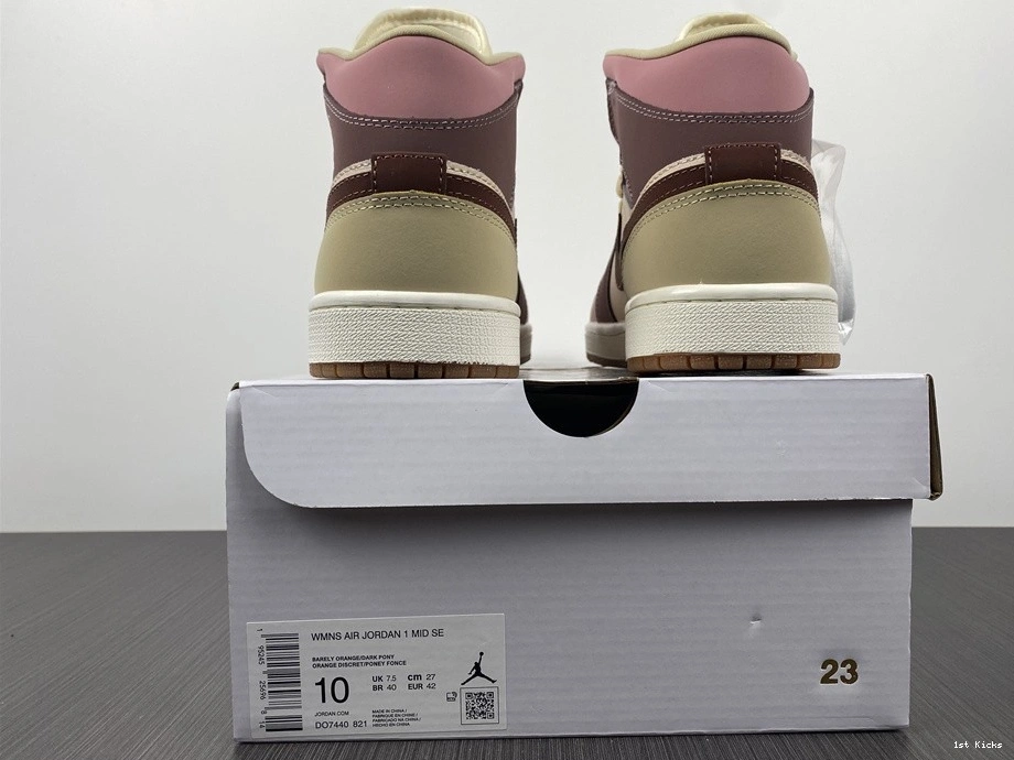 DO7440-821 Mid 1 Air Jordan 1112